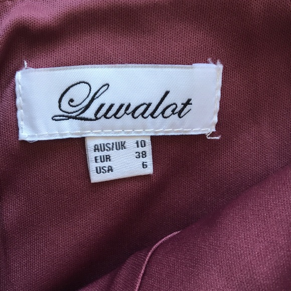 Cute fitted skort romper! - Picture 4 of 5